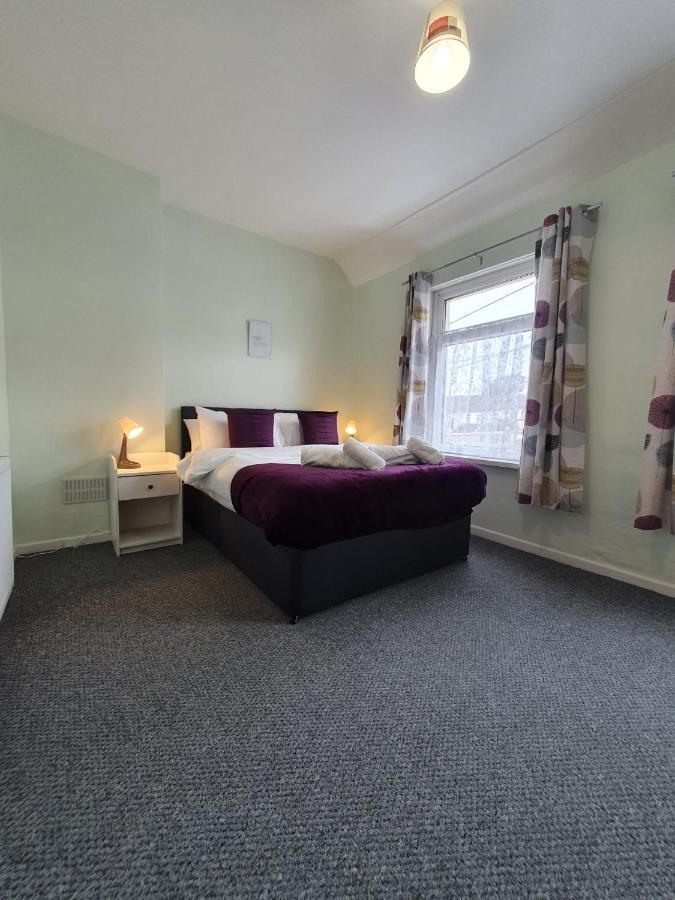 2 Bed House, Contractors & Holiday Guests Welcomed Dowlais Eksteriør bilde