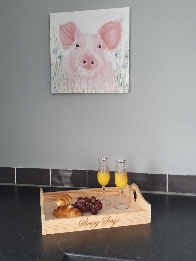 2 Bed House, Contractors & Holiday Guests Welcomed Dowlais Eksteriør bilde