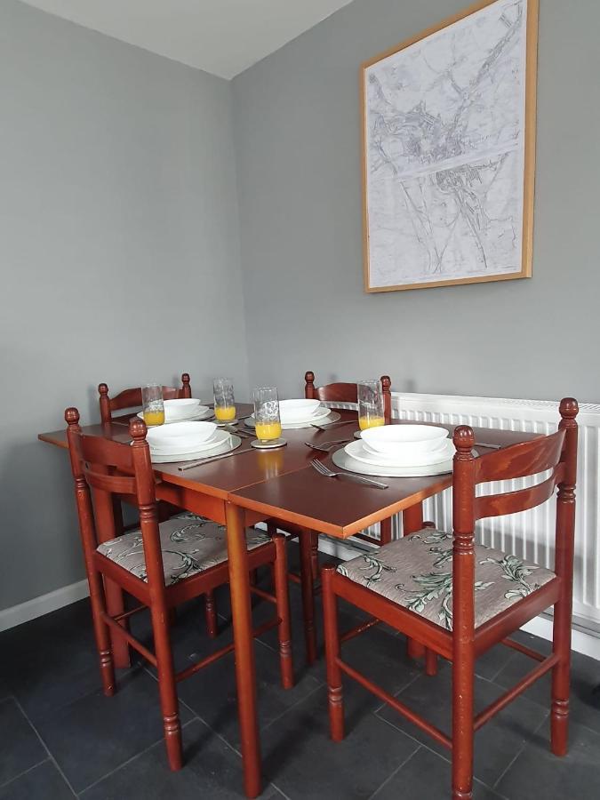 2 Bed House, Contractors & Holiday Guests Welcomed Dowlais Eksteriør bilde